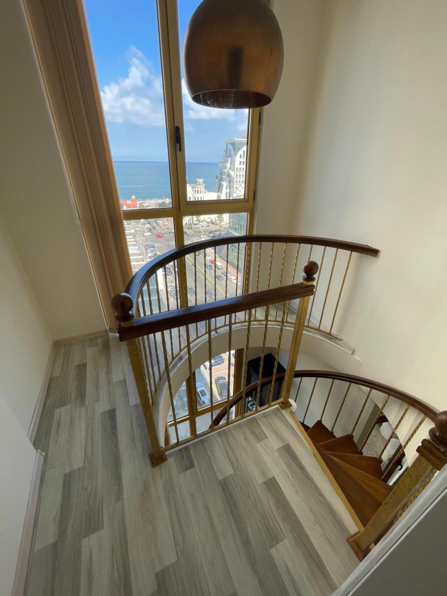 Sea View Apartment Batumi Eksteriør billede
